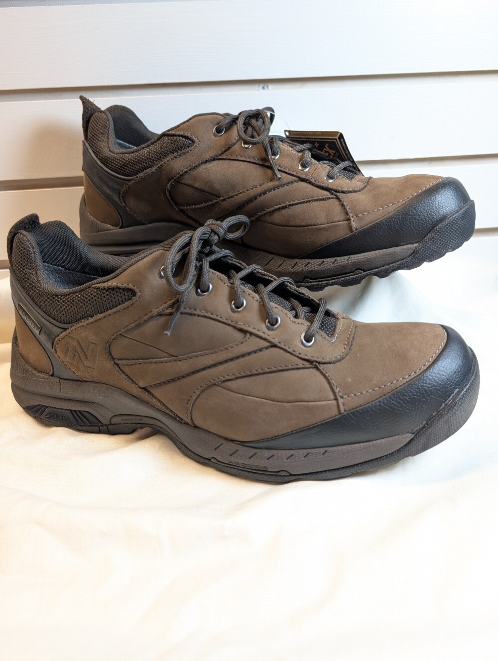 New Balance 955 Men's Walking Hiking Shoe Nubuck Brown Size 13 Goretex NWT!